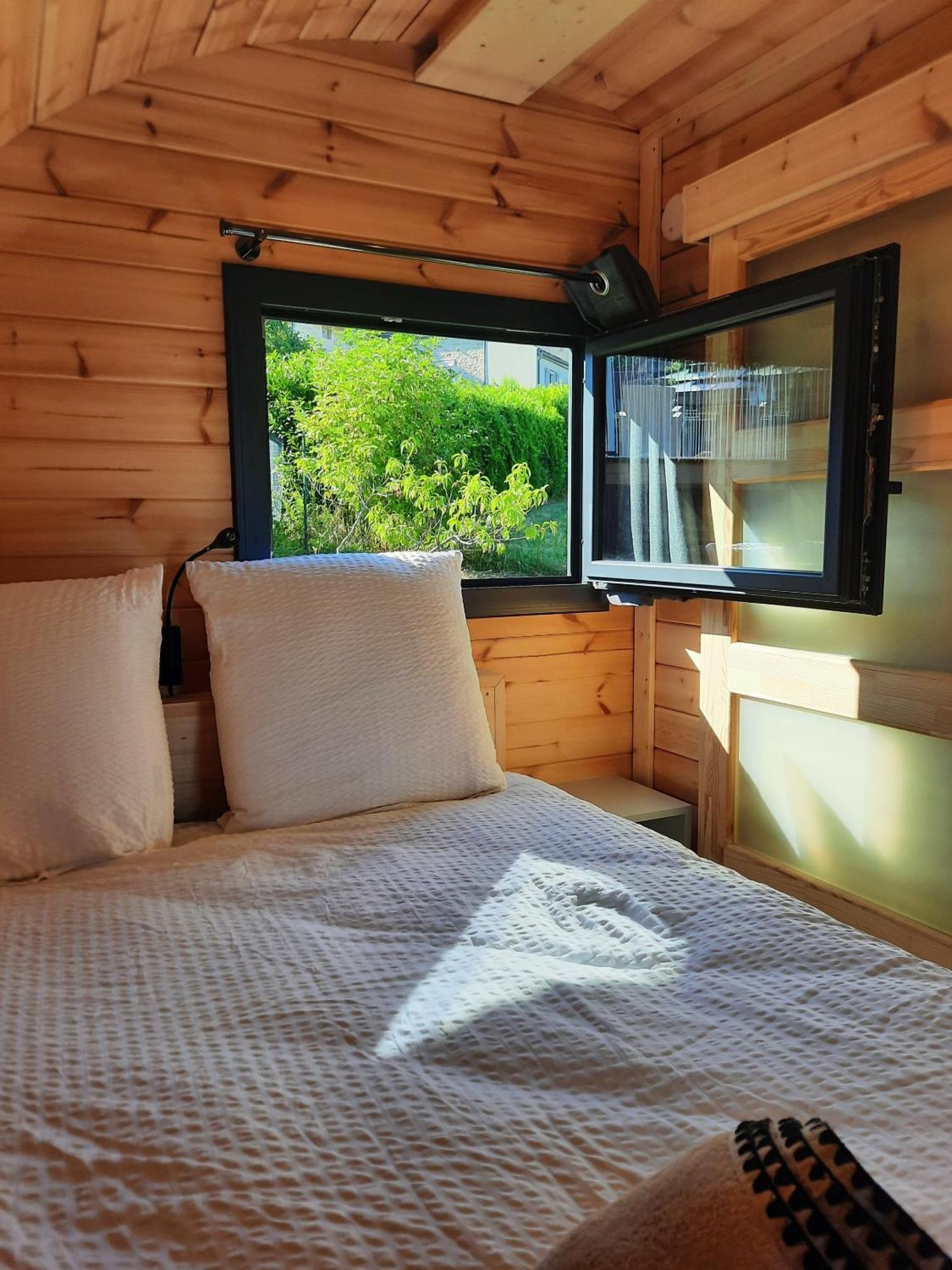 Au Dela Des Vignes Bed & Breakfast Baubigny Bilik gambar
